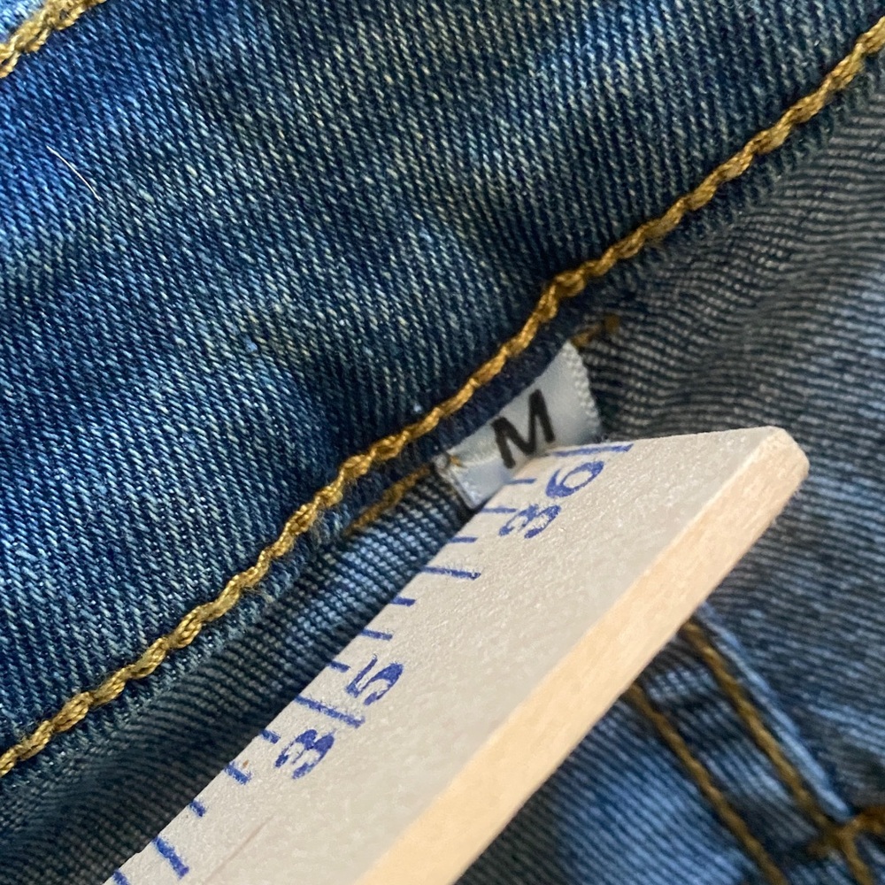 Wide-Leg Blue Jeans - Picture 3 of 10